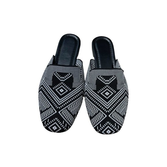 Women Fashion Loafers Beautiful Knitted Pattern Mules Flat Sandals 7.5 - Picture 1 of 6
